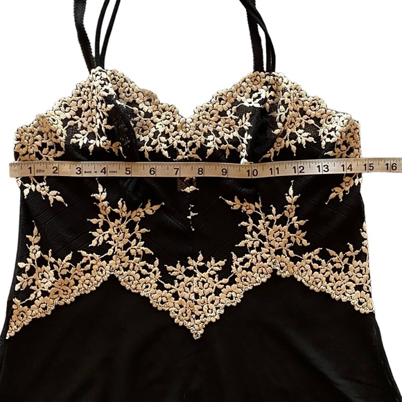 Beautiful Wacoal Embroidered Sheer Nightgown Slip Romantic. Excellent Condition! - Picture 5 of 8